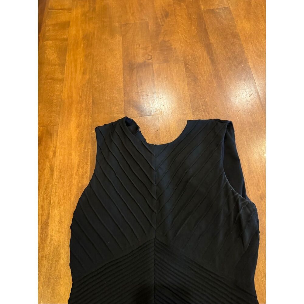 Calvin Klein Womens Size 2 Black Sheath Dress Textured Pleated Sleeveless Cockta - Picture 2 of 7